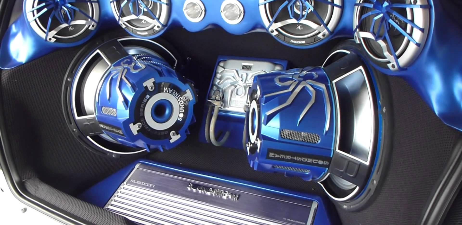 Autohifi subwoofer fordítva bekötve