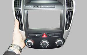MECATRON Kia Cee'd 1 DIN autórádió beépítő keret 985174  Autospecifikus rádiókeret 1DIN