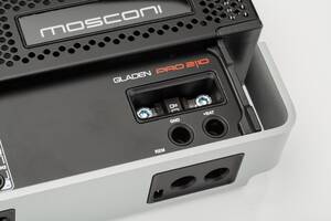 Mosconi PRO 2-10 2 csatornás High Performance 2 csatornás autóhifi erősítő 6