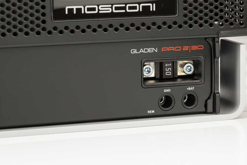 Mosconi PRO 2-30 2 csatornás High Performance 2 csatornás autóhifi erősítő 9