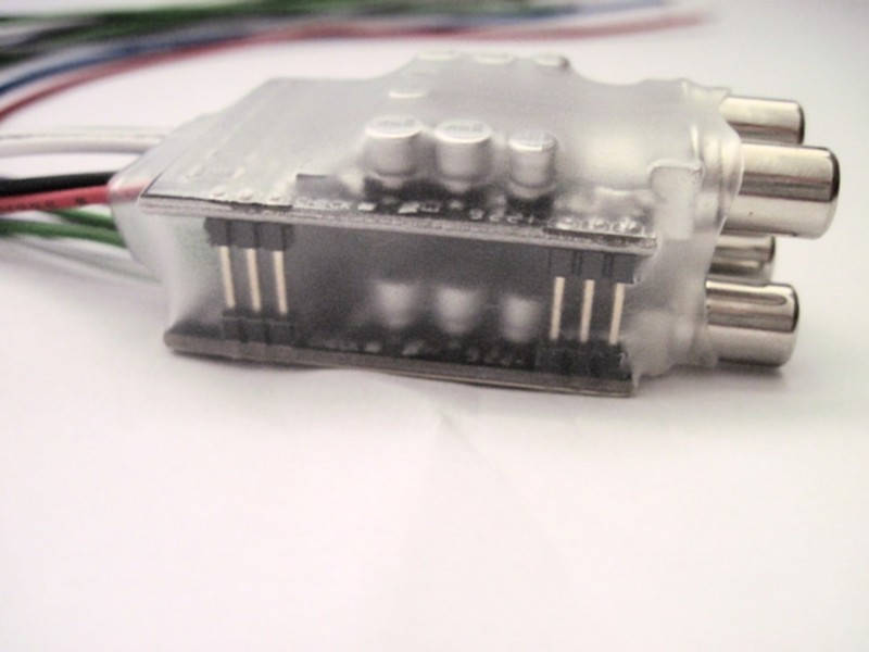 Mosconi HLA-DUAL High-Low adapter (jelszintcs?kkent?) 4 csatorn?s Mosconi Gladen autóhifi er?sít?k 0