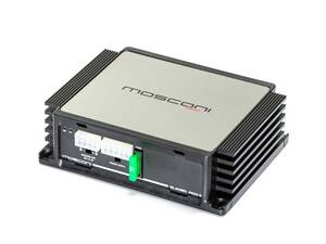 GLADEN PICO 4 D osztályú 4 csatornás kompakt méretű high-end erősítő aktív crossoverrel 4 csatornás autóhifi erősítő 2